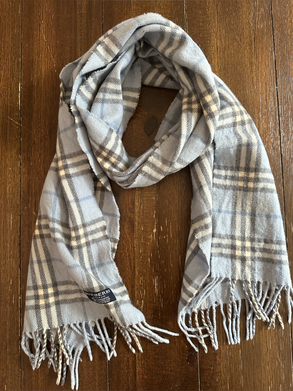 Vintage Burberry Cashmere scarf - Picture 11 of 11